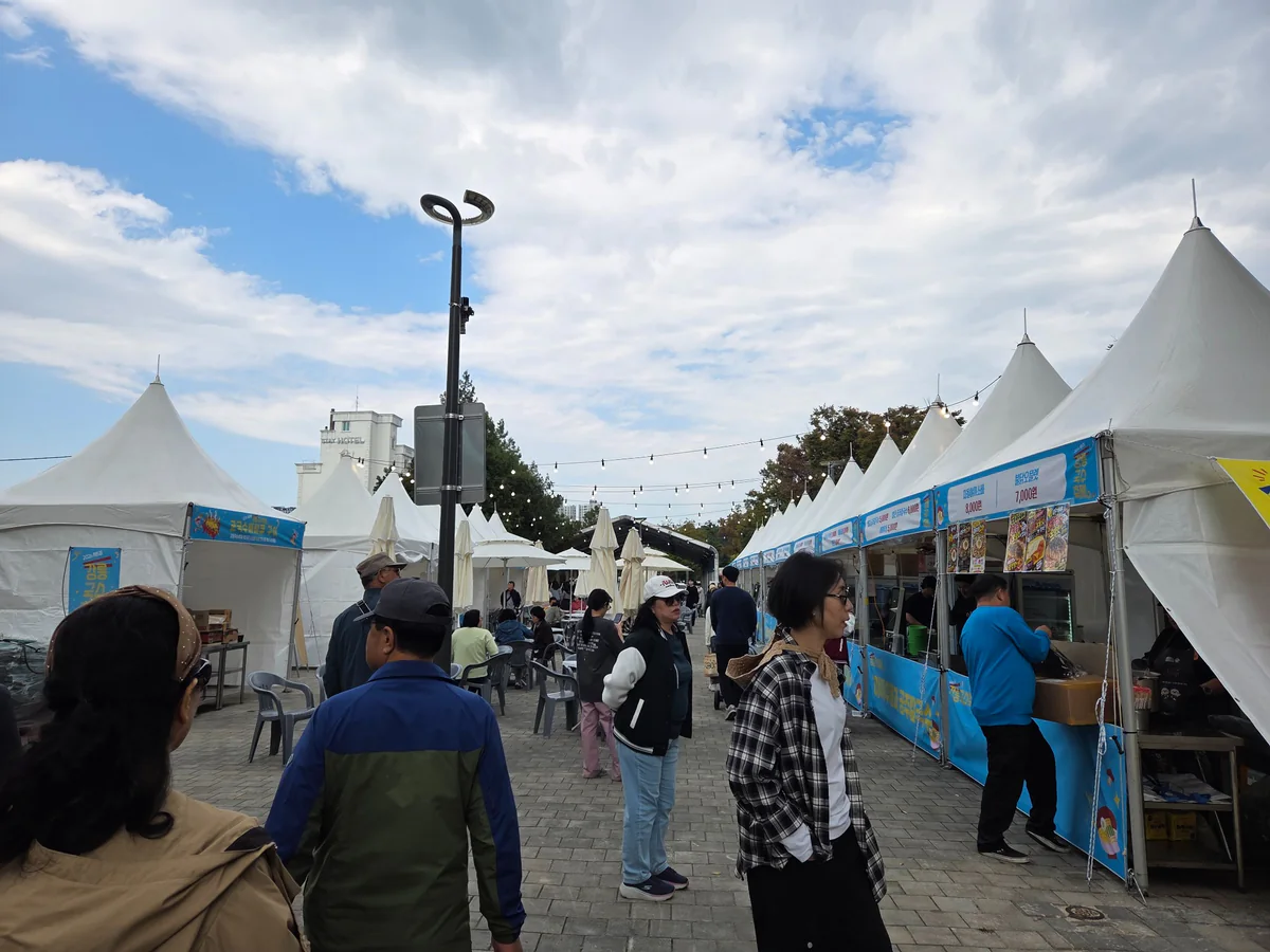 Food stalls and visitors at the 2026 Gangneung Noodle Festival